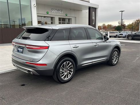 Certified 2022 Lincoln Corsair FWD w/ Equipment Group 101A image 10