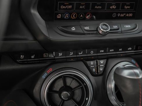 Used 2020 Chevrolet Camaro ZL1 image 25