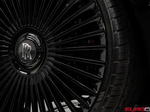 Used 2022 Rolls-Royce Cullinan w/ Cullinan Package AWD/4WD image 25