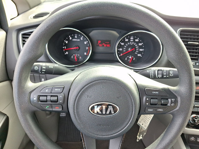 Used 2018 Kia Sedona LX FWD image 19