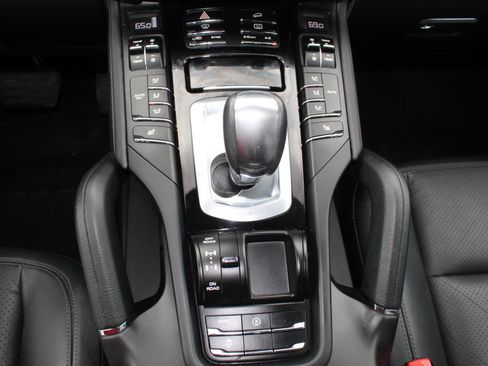 Used 2016 Porsche Cayenne AWD/4WD image 34