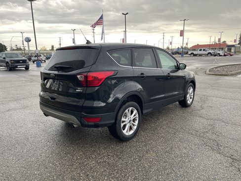 Used 2019 Ford Escape SE AWD/4WD image 4