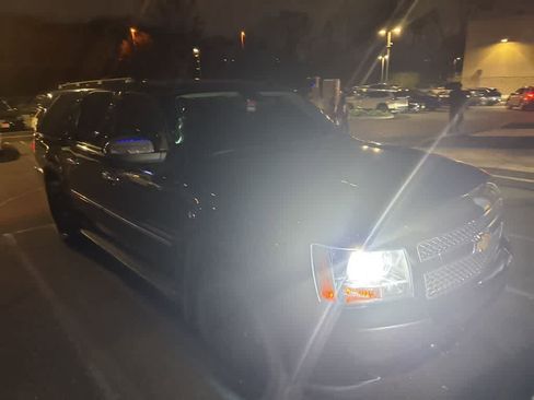 Used 2012 Chevrolet Suburban LTZ image 7