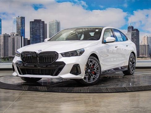 New 2026 BMW 550e xDrive w/ Executive Package image 2