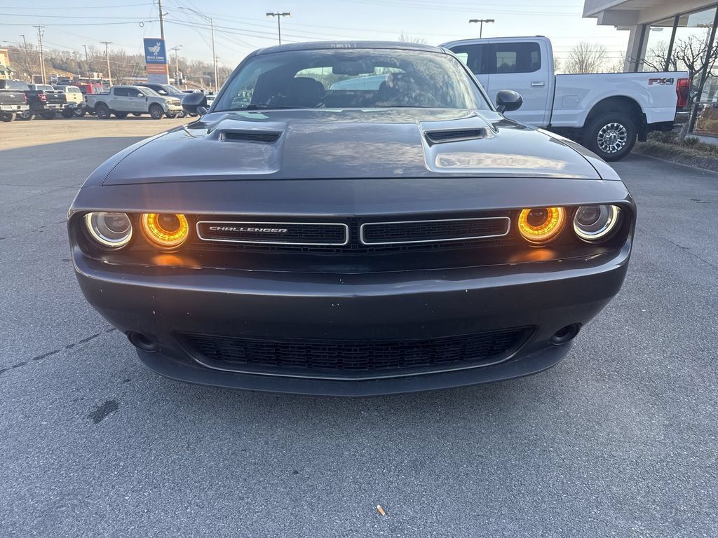 Used 2021 Dodge Challenger SXT RWD image 2
