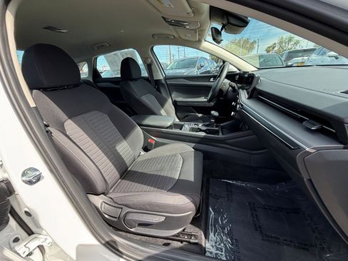 Used 2025 Kia K5 LXS FWD image 35