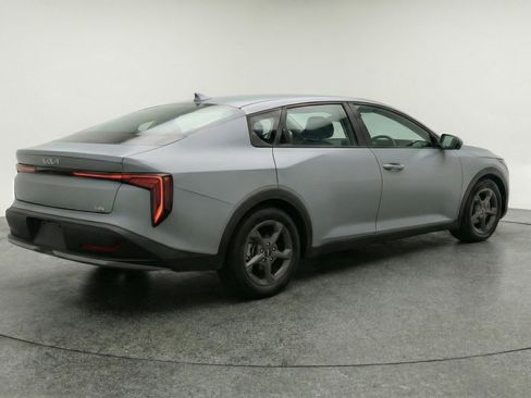 Used 2025 Kia K4 LXS image 9