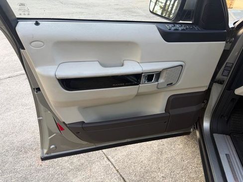 Used 2012 Land Rover Range Rover Supercharged image 17