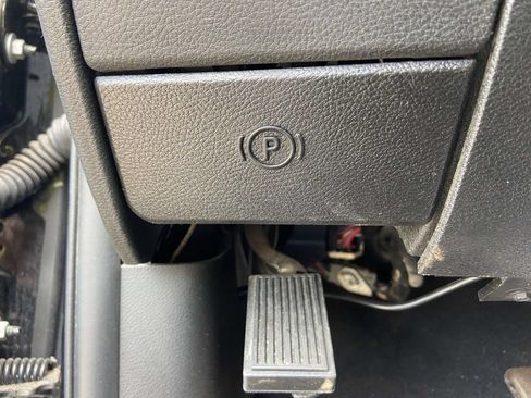 Used 2024 RAM 1500 Classic SLT AWD/4WD image 20