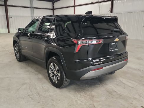 Used 2025 Chevrolet Equinox LT image 3