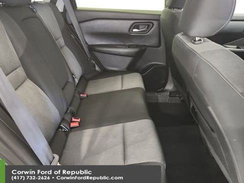 Used 2024 Nissan Rogue SV image 23