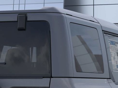 New 2025 Ford Bronco 4-Door image 4