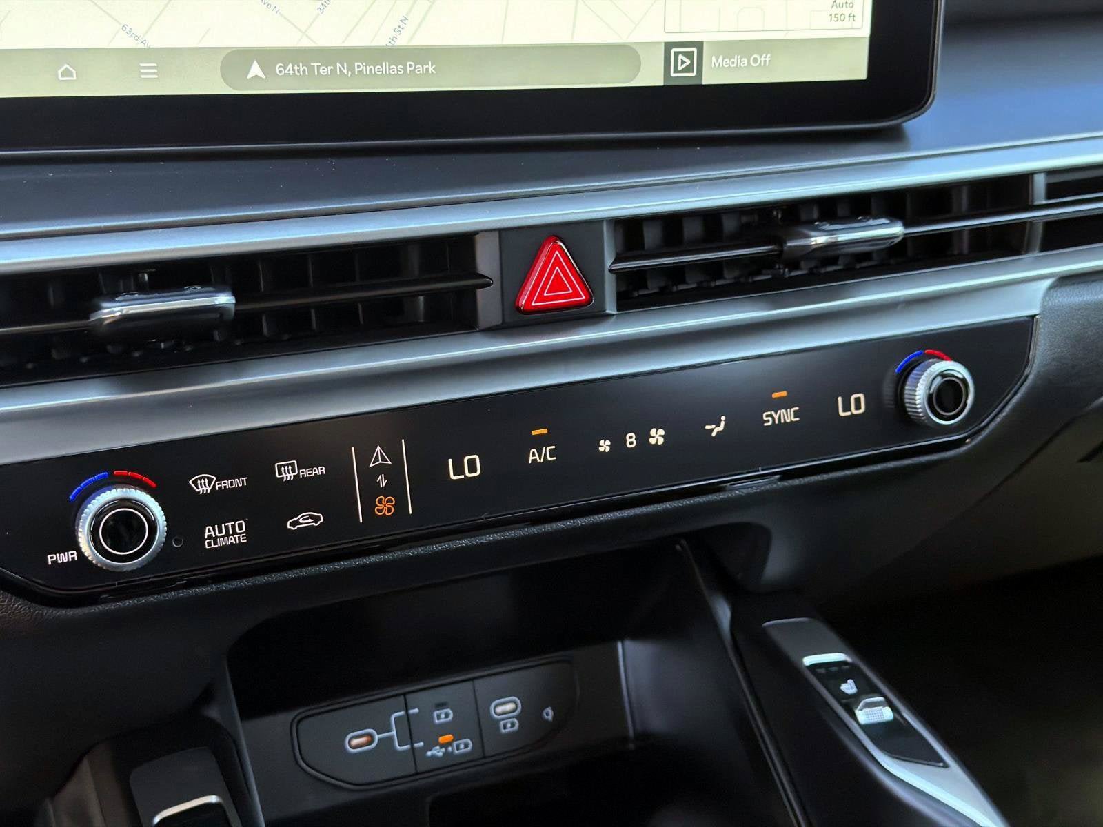 New 2027 Kia Sportage SX FWD image 53