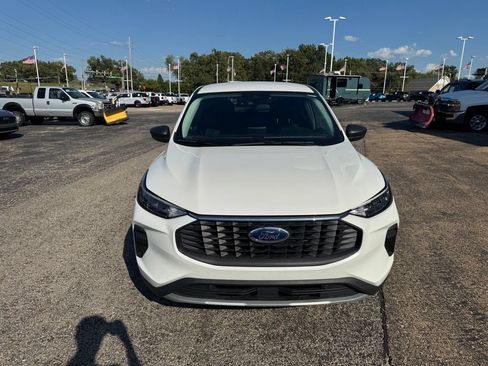 Used 2023 Ford Escape Active w/ Cold Weather Package FWD image 2