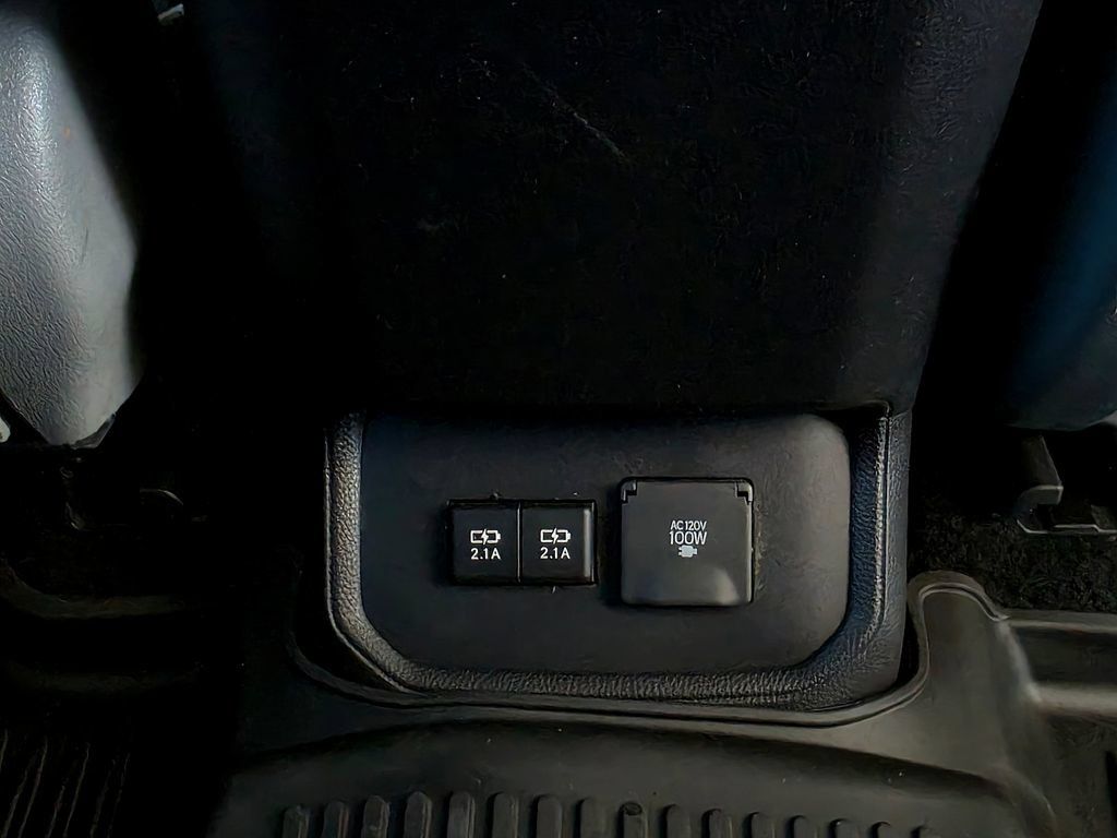 Used 2021 Toyota Highlander Platinum AWD/4WD image 73