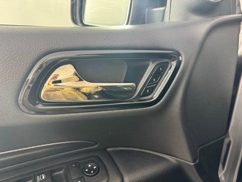 Used 2023 Dodge Durango GT image 9