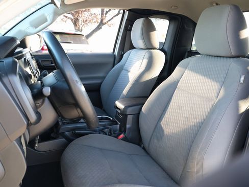 Used 2022 Toyota Tacoma SR image 27