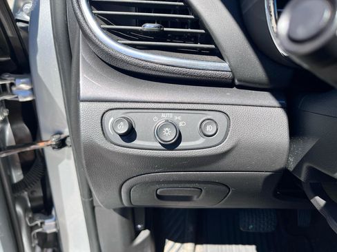 Used 2019 Buick Encore Essence AWD/4WD image 29