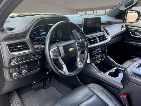 Used 2024 Chevrolet Suburban LT AWD/4WD image 17