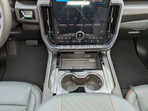 New 2026 GMC Yukon XL AT4 w/ AT4 Premium Package image 13