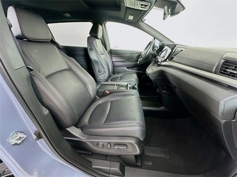 Used 2023 Honda Odyssey Sport image 6
