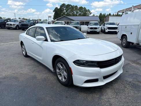Used 2019 Dodge Charger SXT RWD image 7