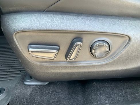 Used 2023 Toyota RAV4 XSE AWD/4WD image 6