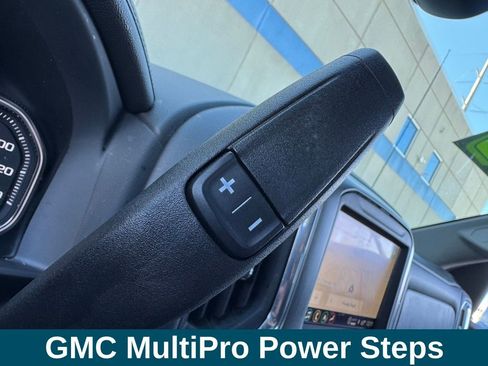 Used 2022 GMC Sierra 1500 Denali w/ Denali Reserve Package image 13