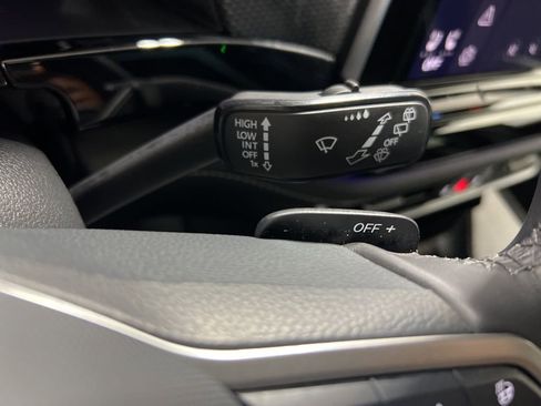 Certified 2024 Volkswagen Atlas Cross Sport SEL Premium R-Line image 50