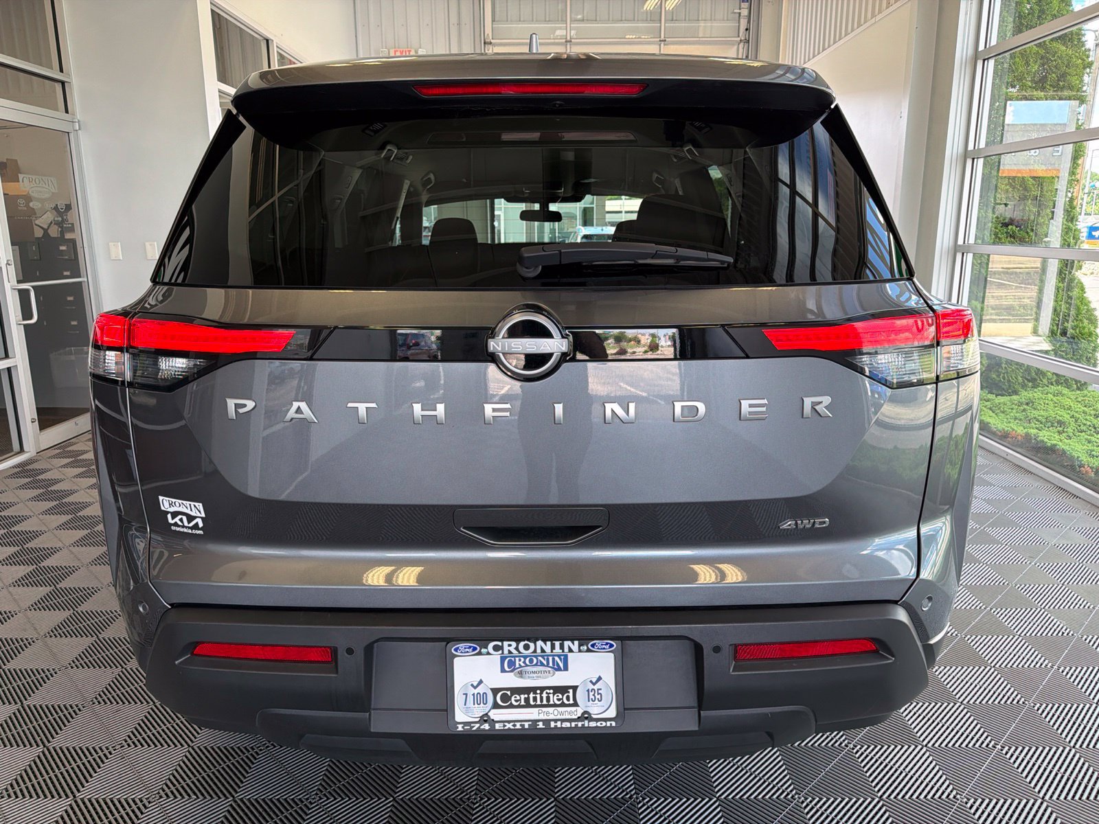 Used 2025 Nissan Pathfinder SV AWD/4WD image 5