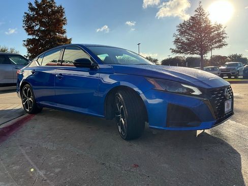 Used 2025 Nissan Altima 2.5 SR image 5