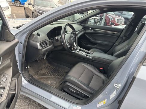 Used 2022 Honda Accord Sport image 3