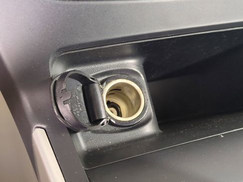 Used 2017 Nissan Sentra S image 24