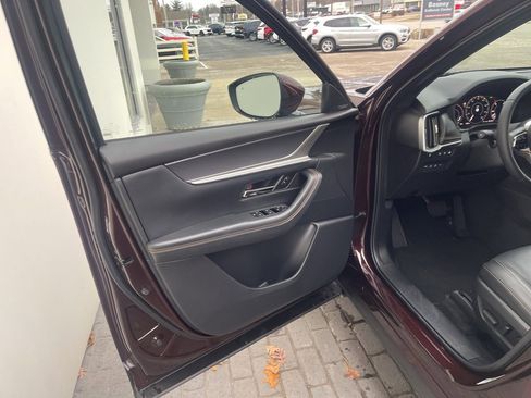 Used 2024 MAZDA CX-90 Plug-In Hybrid w/ Premium Plus image 18
