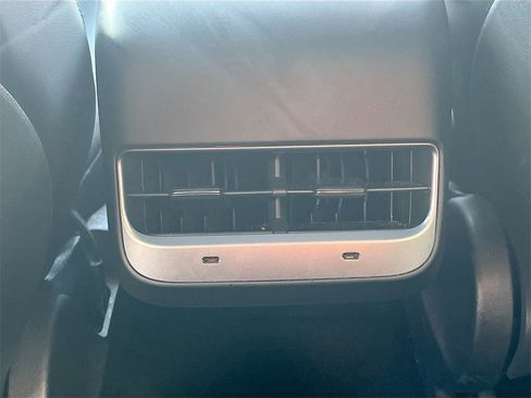 Used 2021 Tesla Model Y Performance image 26