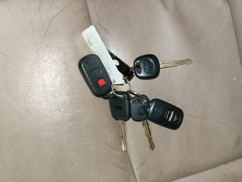 Used 2000 Toyota Camry LE FWD image 58