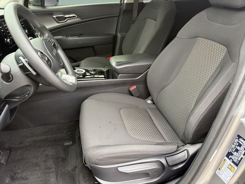Certified 2023 Kia Sportage LX FWD image 25