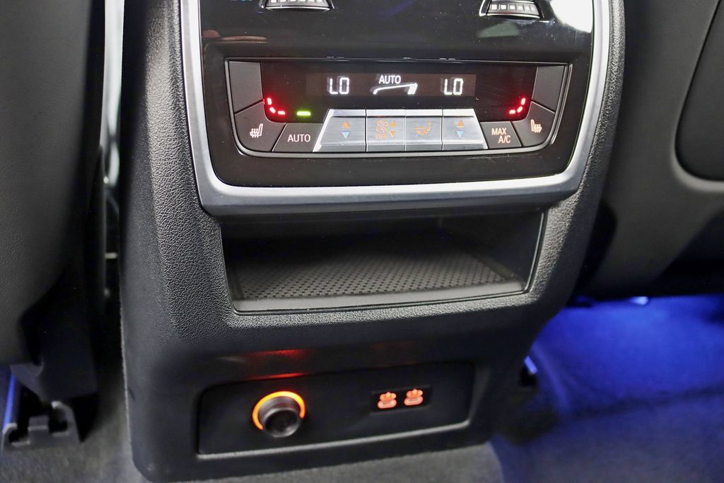 Used 2023 BMW XM AWD/4WD image 28