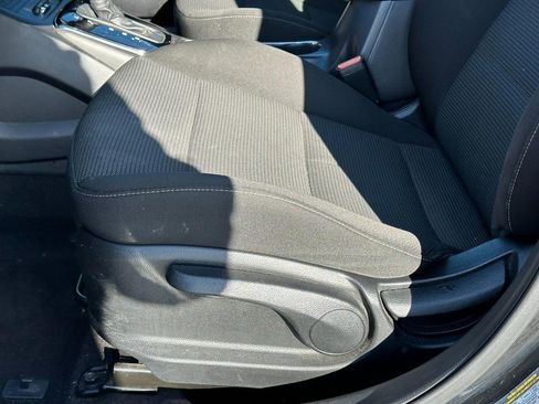 Used 2017 Kia Forte LX image 17