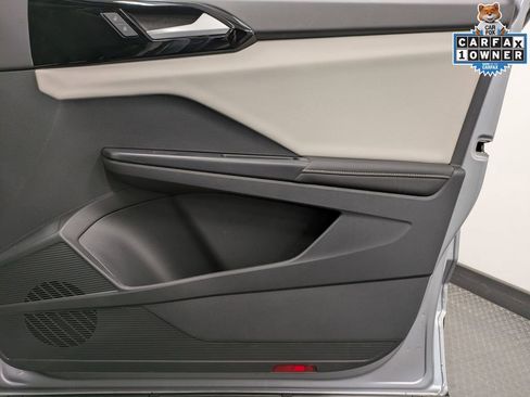 Used 2025 Volkswagen Taos S image 30