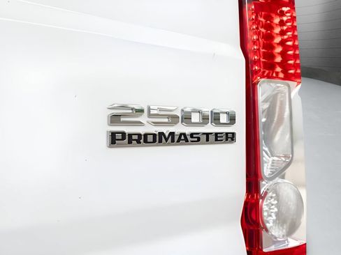 Used 2025 RAM ProMaster 2500 w/ Convenience Group FWD image 15