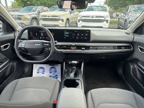 Used 2025 Kia K4 FWD image 11
