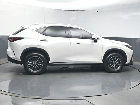Used 2024 Lexus NX 250 FWD w/ Towing Package (2000 Lbs) image 8