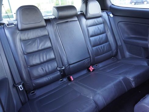 Used 2008 Volkswagen R32 AWD/4WD image 12