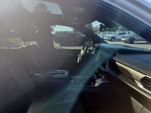 Certified 2022 GMC Yukon Denali image 9