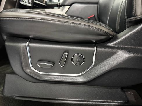 Used 2017 Ford F250 Platinum w/ Platinum Ultimate Package AWD/4WD image 19