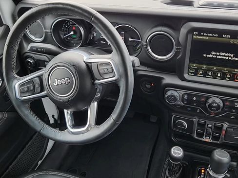 Used 2023 Jeep Wrangler Sahara w/ Cold Weather Group image 5