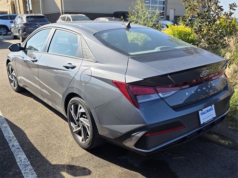Certified 2025 Hyundai Elantra Sport image 4