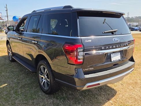 Used 2024 Ford Expedition Limited AWD/4WD image 12