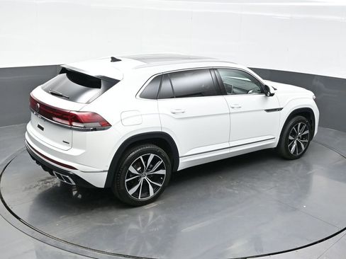 Used 2025 Volkswagen Atlas Cross Sport SEL Premium R-Line image 29